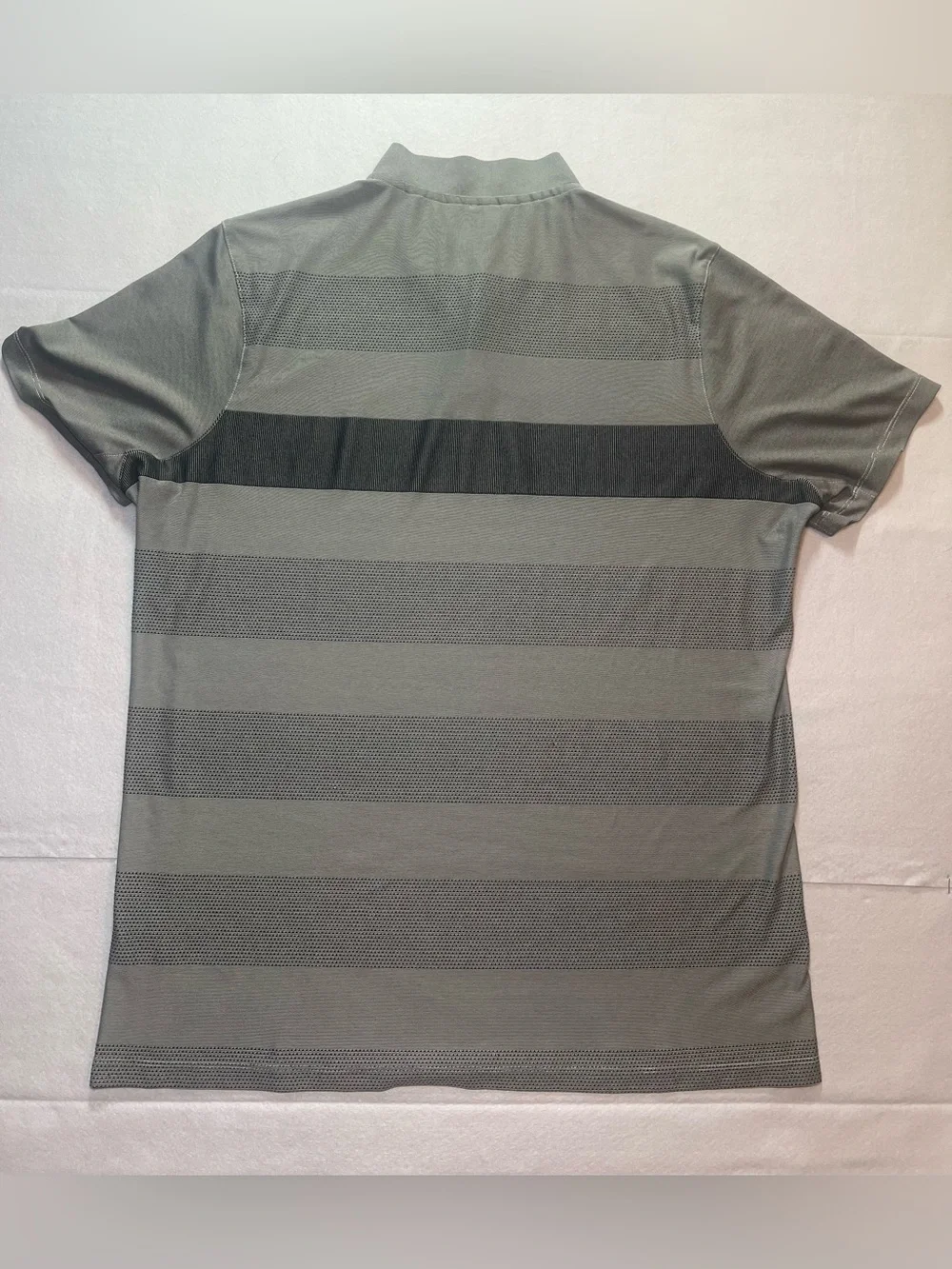 Nike Men’s Golf Momentum Fly Swing  Knit Alpha Stripe Polo Shirt, Gray, Large